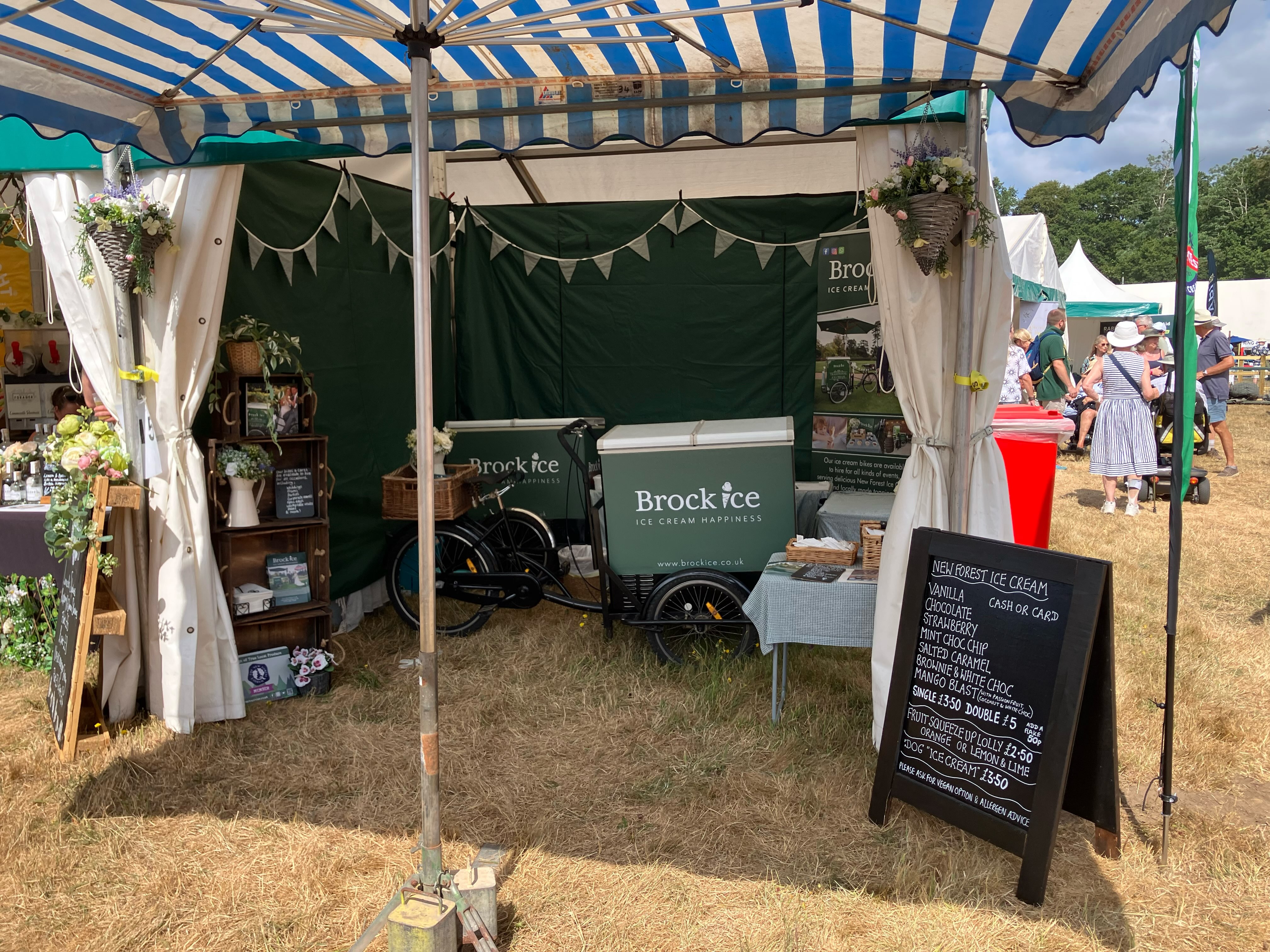 Day two of the New Forest Show, I’m restocked and ready for you! We are set up in the local produce market (between the sheep and cattle tents) opposite the demo kitchen. Yesterday the most popular flavours were Mango Blast and Salted Caramel. I wonder what will be the fave today? I do have the new Custard Cream flavour today so I bet that’ll be a hit.  So many amazing local producers here so come and check them out. #newforestshow #newforesticecream
